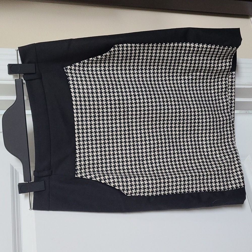 Hugo Boss Houndstooth Wool Mini Skirt